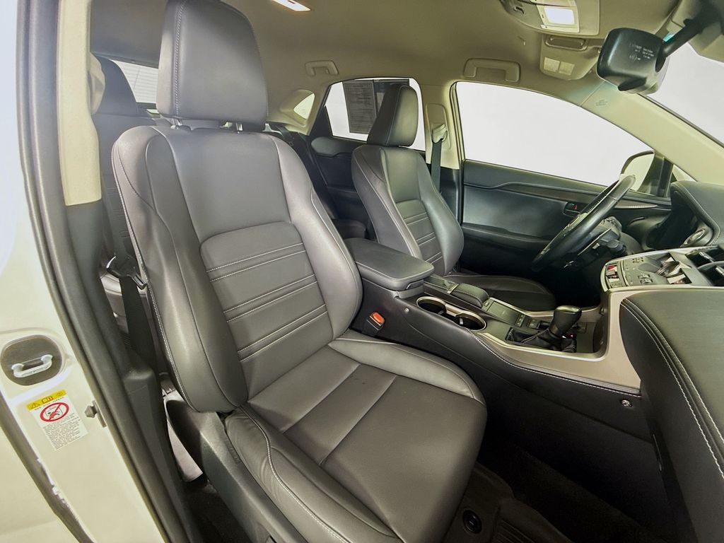 2018 Lexus NX 300 Luxury photo 24