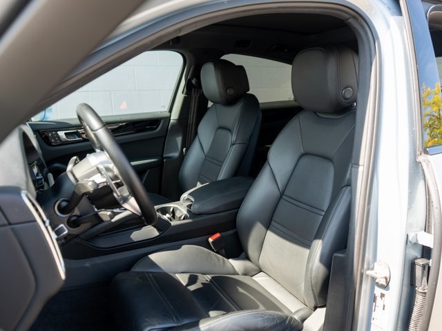2022 Porsche Cayenne Coupe Base photo 4
