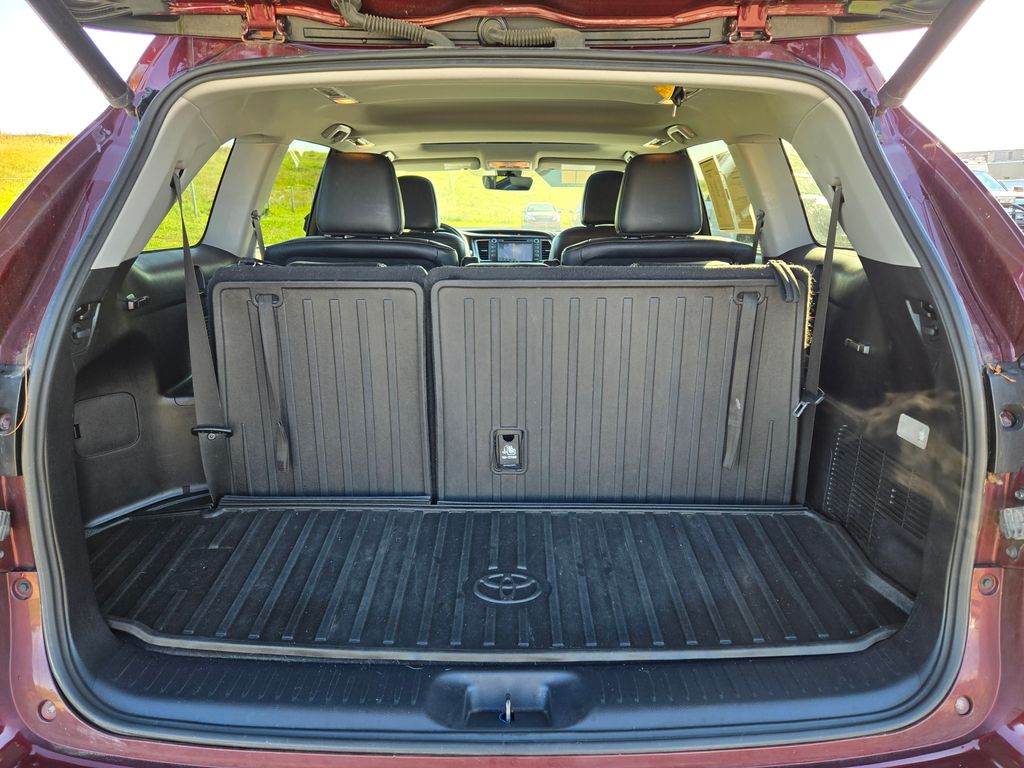 2017 Toyota Highlander SE XLE photo 29