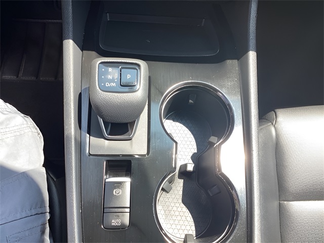 2022 Nissan Rogue SV photo 15