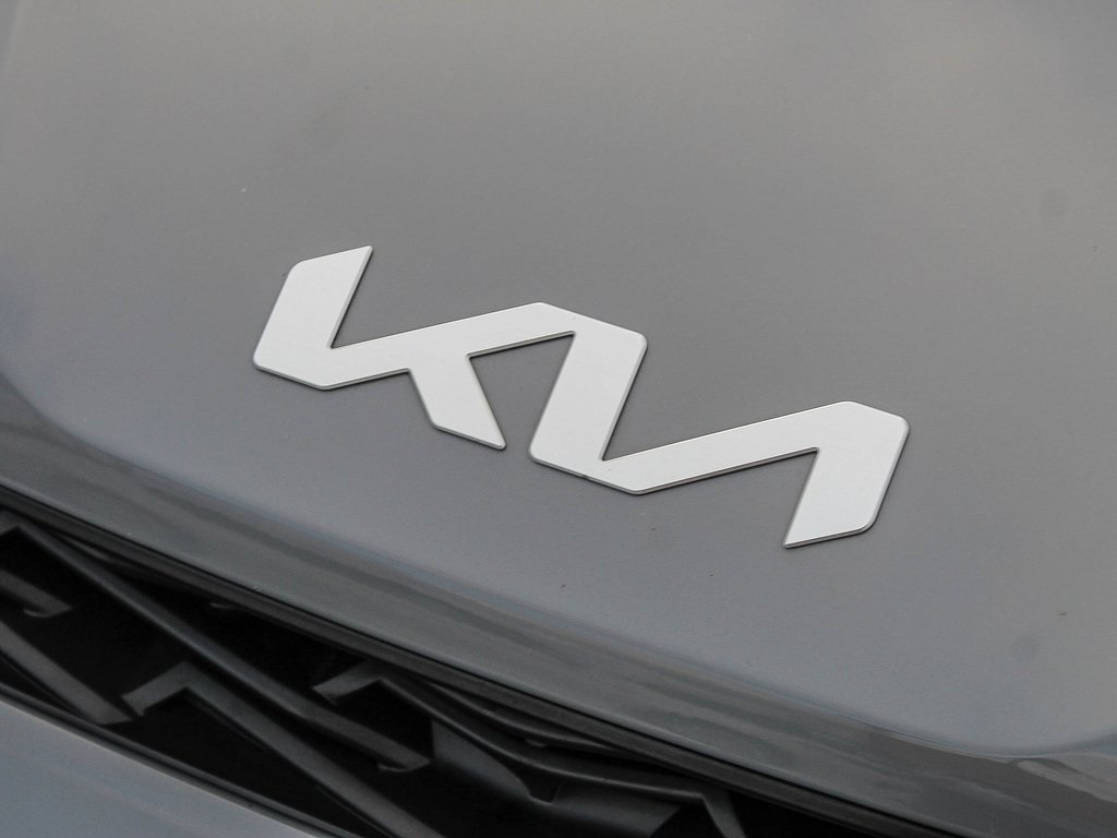 2023 Kia K5 GT-Line photo 5