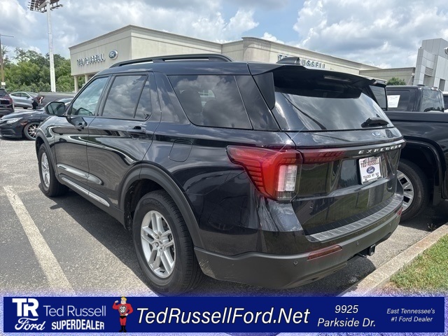 2025 Ford Explorer photo 4