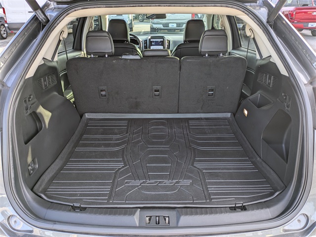 2022 Ford Edge SEL photo 12