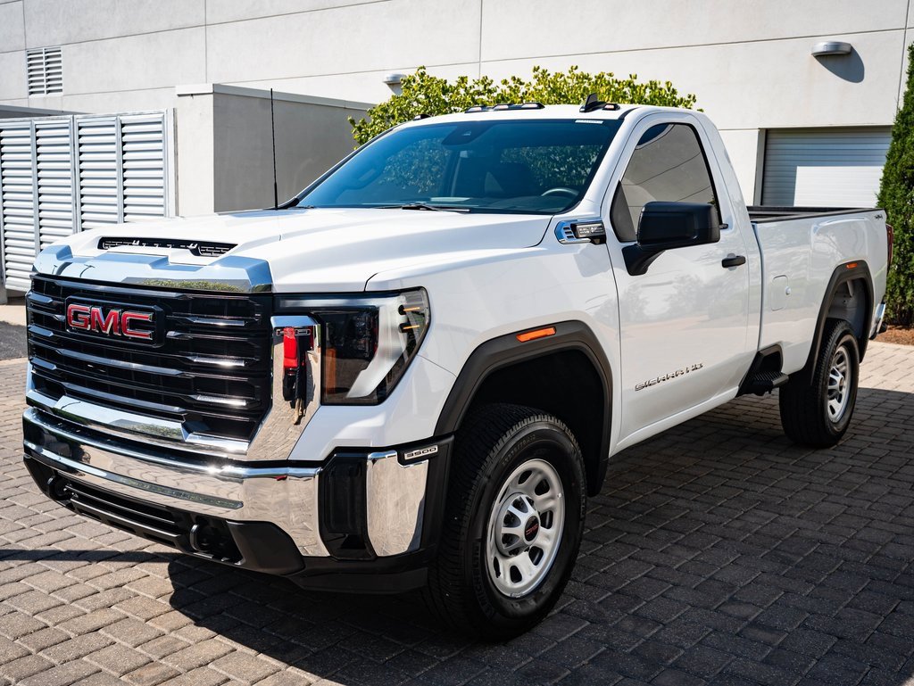 2024 GMC Sierra 3500HD Pro's photo