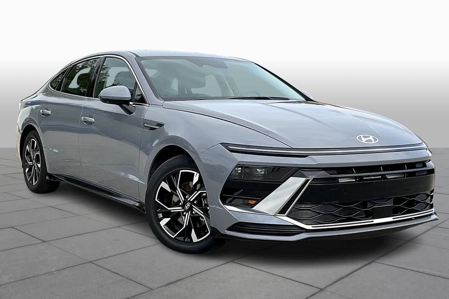2024 Hyundai Sonata SEL photo 2