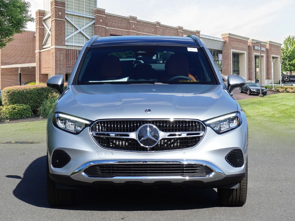 2026 Mercedes Benz GLC 300 photo 2