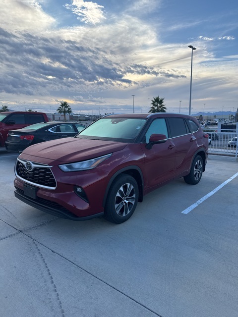 2020 Toyota Highlander XLE's photo