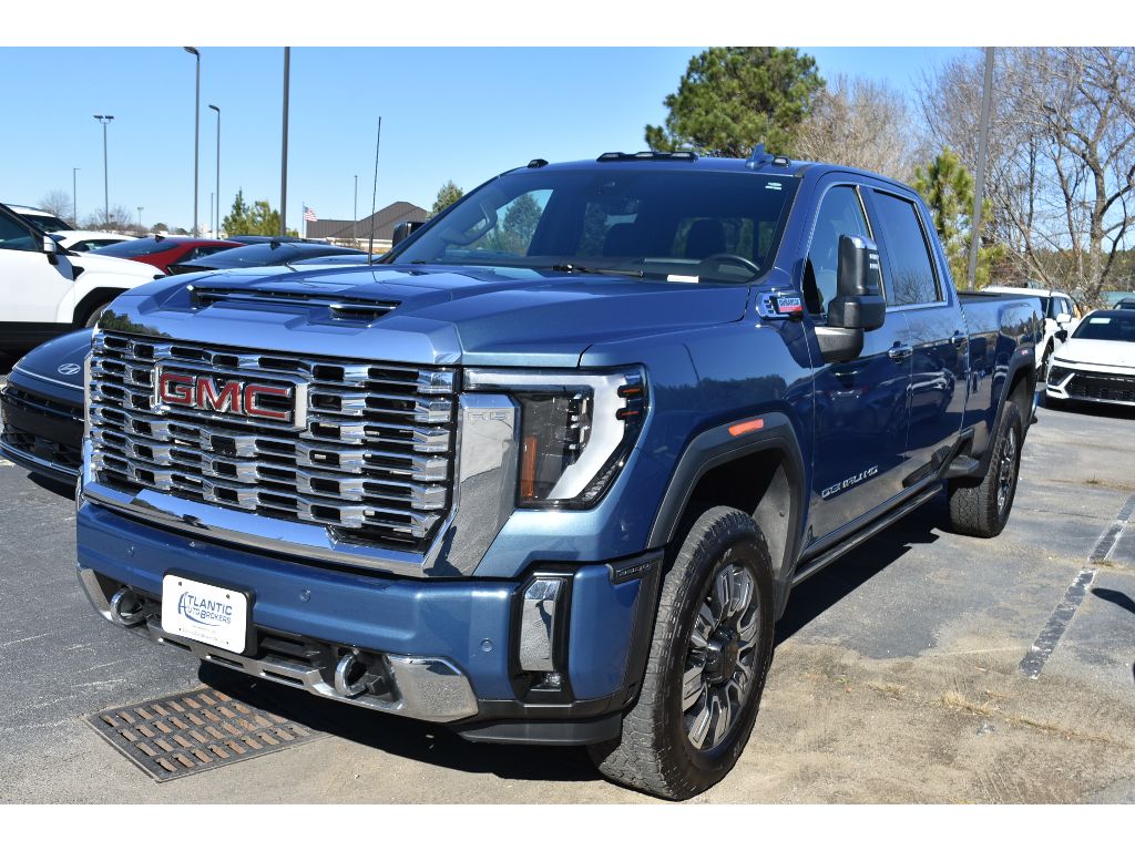 2024 GMC Sierra 2500HD Denali's photo