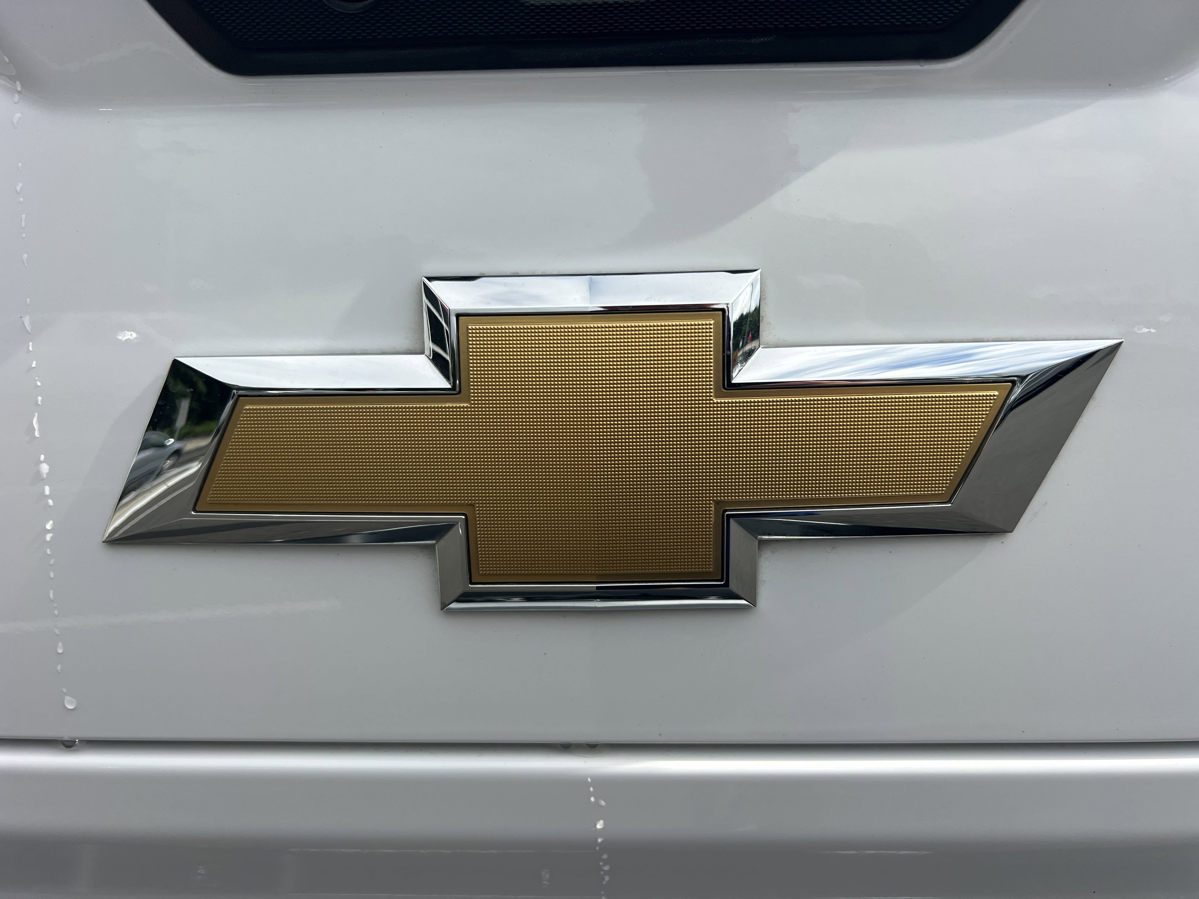 2023 Chevrolet Silverado 1500 LTZ photo 3