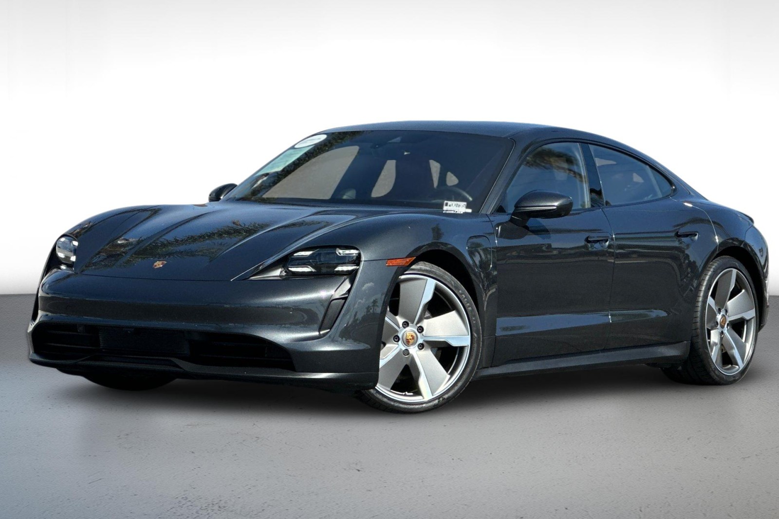 2023 Porsche Taycan photo 2