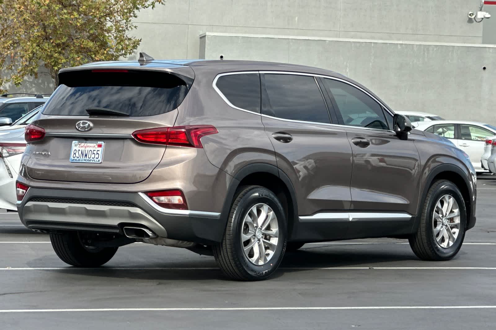 2020 Hyundai Santa Fe SEL photo 2