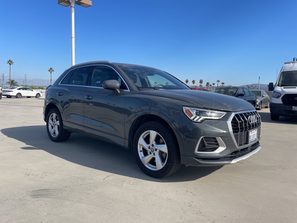 2020 Audi Q3 Premium Plus's photo