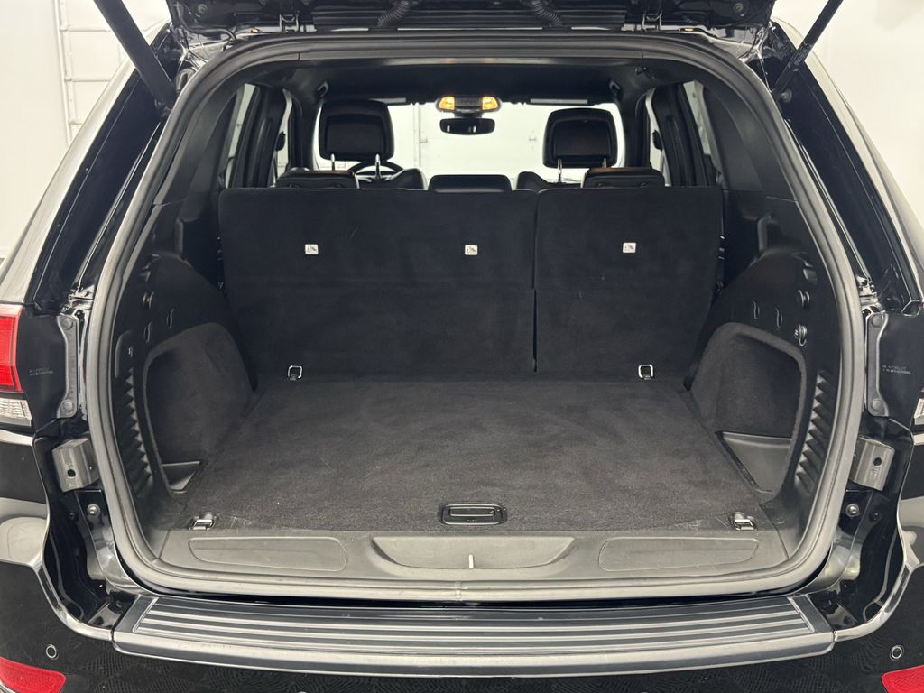 2020 Jeep Grand Cherokee Altitude photo 4