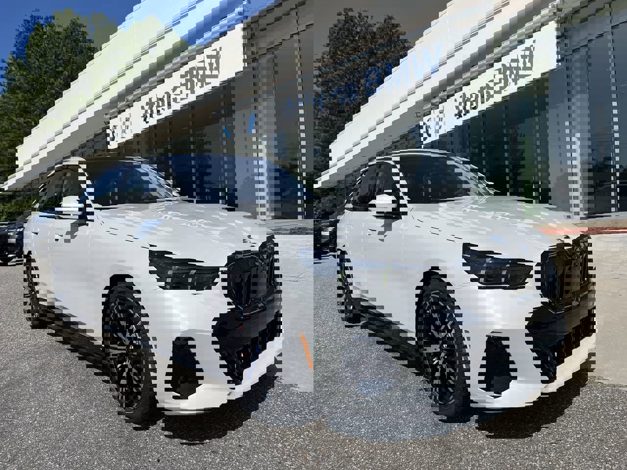 2026 BMW 5 Series 550e's photo