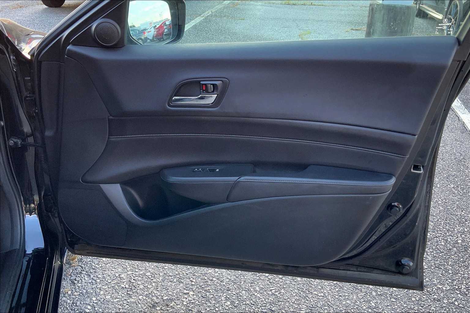 2017 Acura ILX Base photo 22