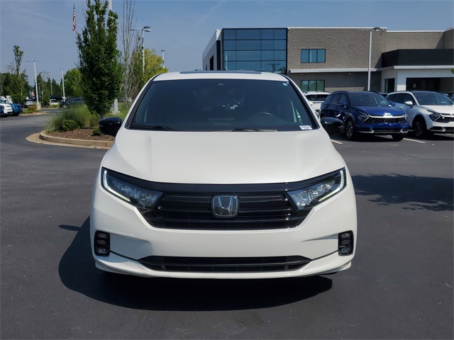 2023 Honda Odyssey Sport photo 2
