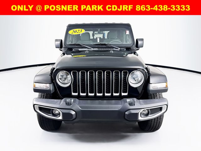 2023 Jeep Gladiator Overland photo 2