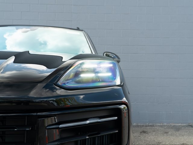 2026 Porsche Cayenne photo 11