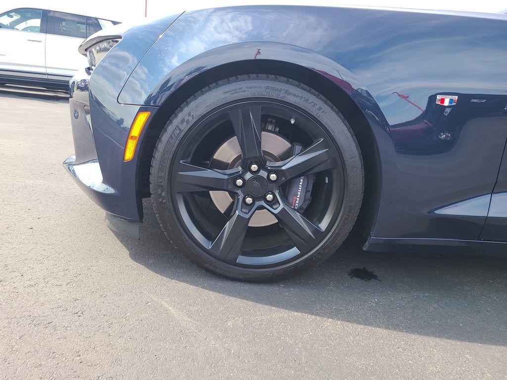 2016 Chevrolet Camaro 2SS photo 13