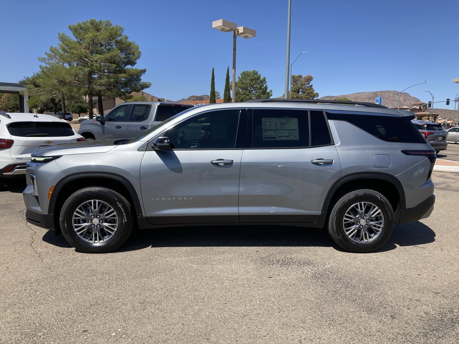 2026 Chevrolet Traverse photo 9