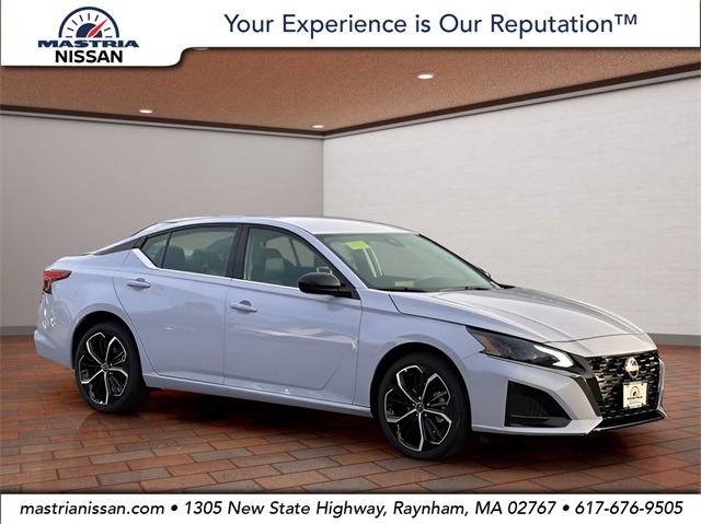 2025 Nissan Altima SR's photo