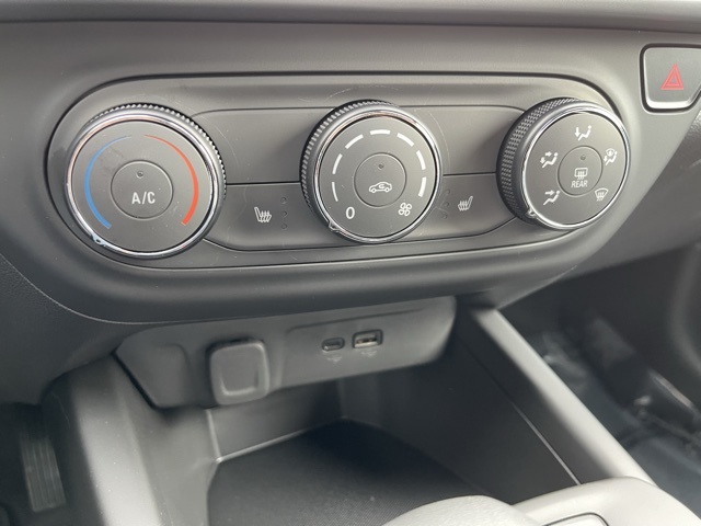 2025 Chevrolet Trax photo 19