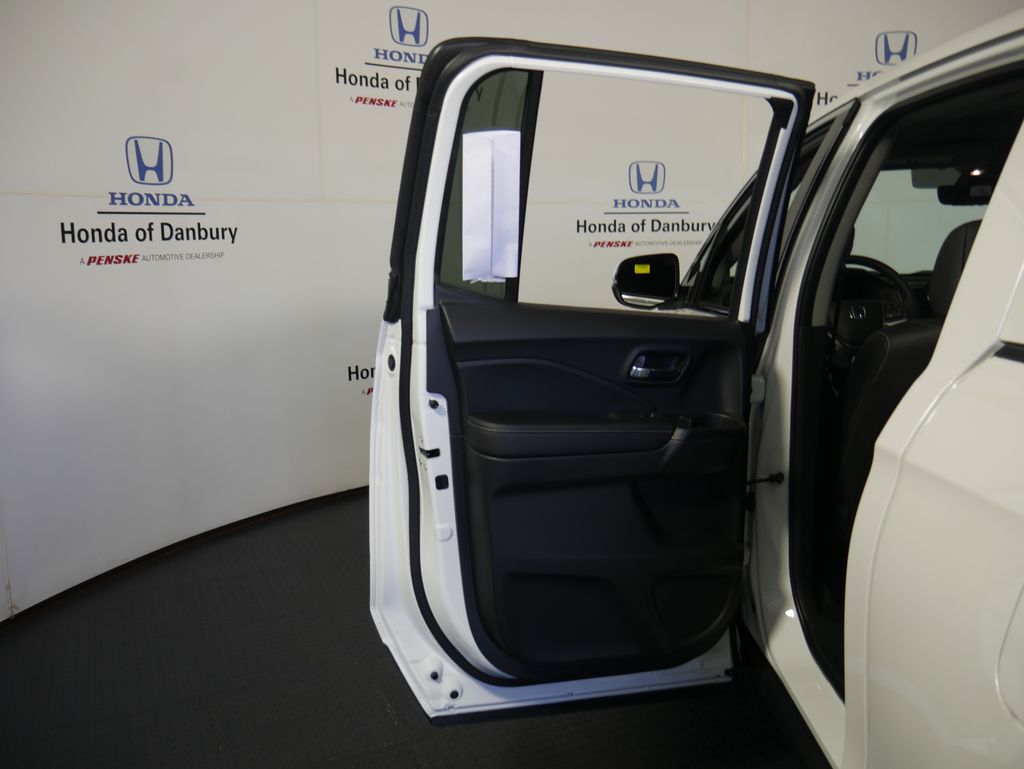2025 Honda Ridgeline RTL photo 9