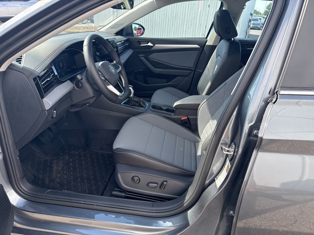 2025 Volkswagen Jetta 1.5T SE photo 10