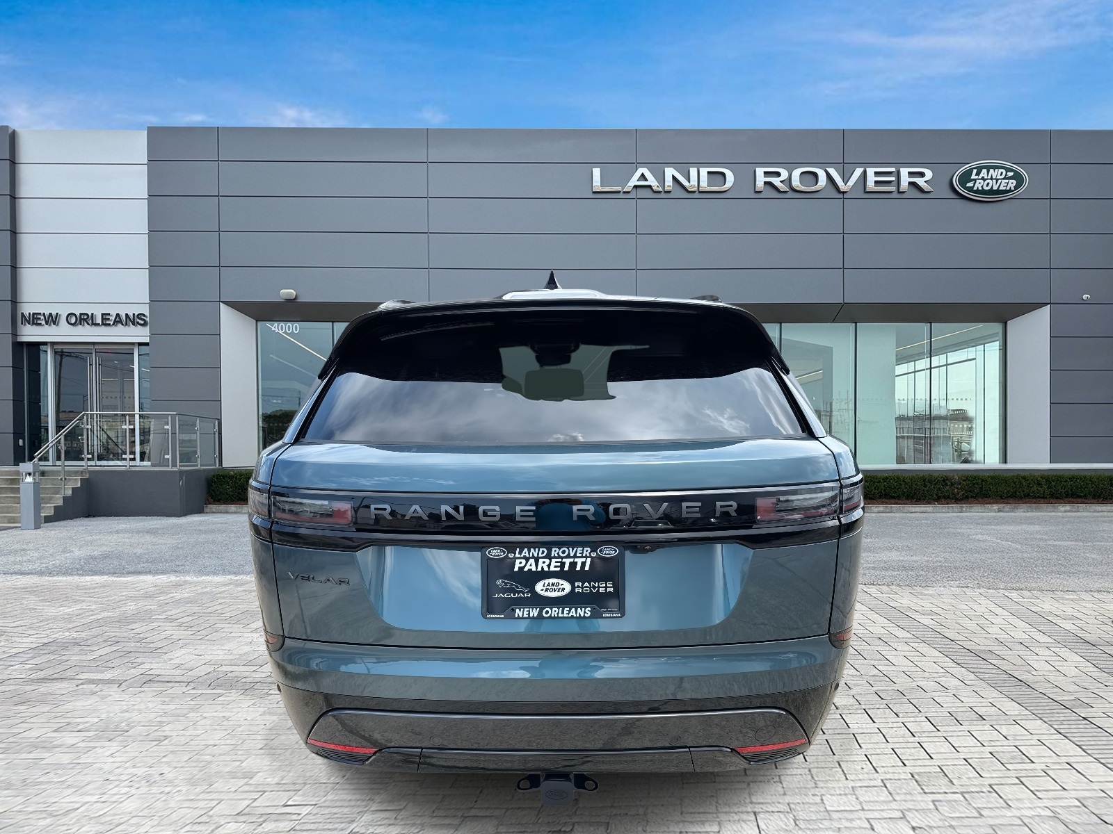 2026 Land Rover Range Rover Velar SE photo 4