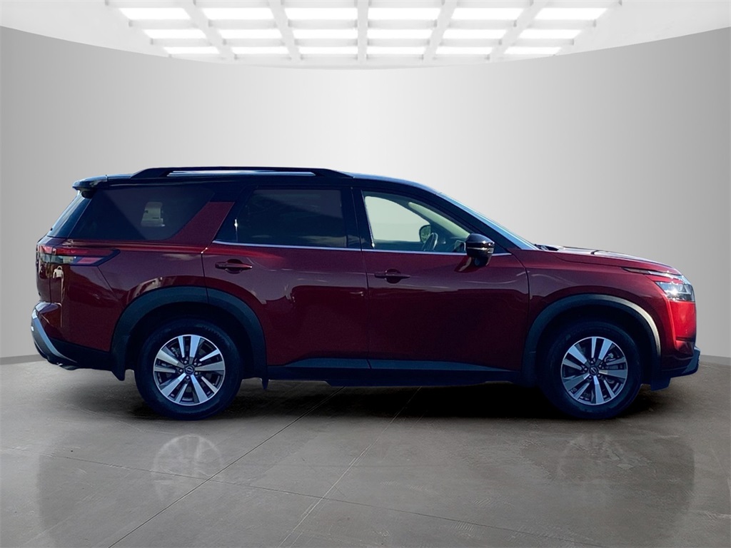 2022 Nissan Pathfinder SL photo 6