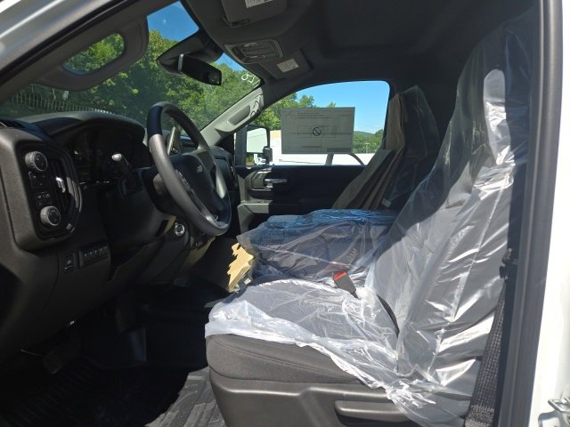 2025 Chevrolet Silverado 3500HD Work Truck photo 3