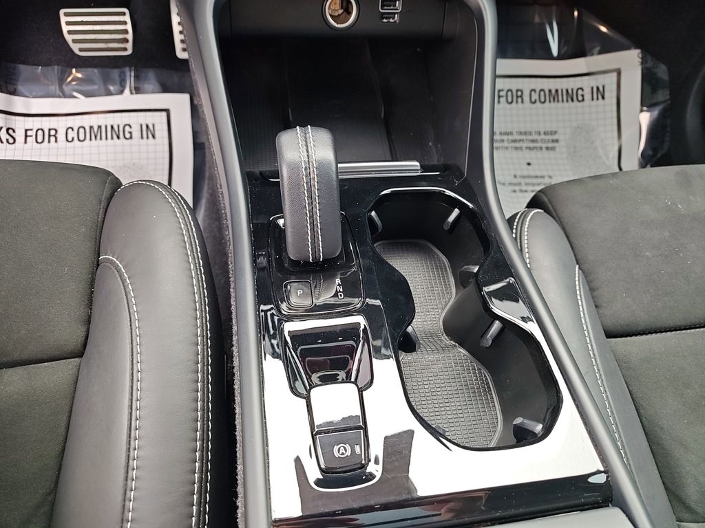 2021 Volvo XC40 T5 R-Design photo 20