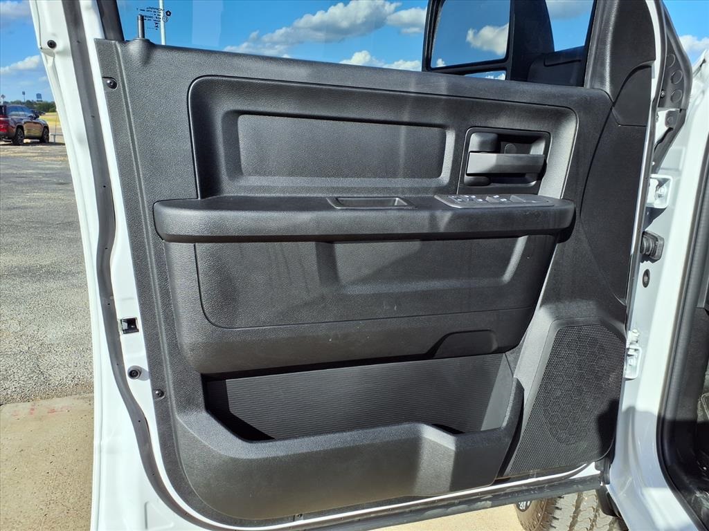 2026 Ram 2500 Tradesman photo 8