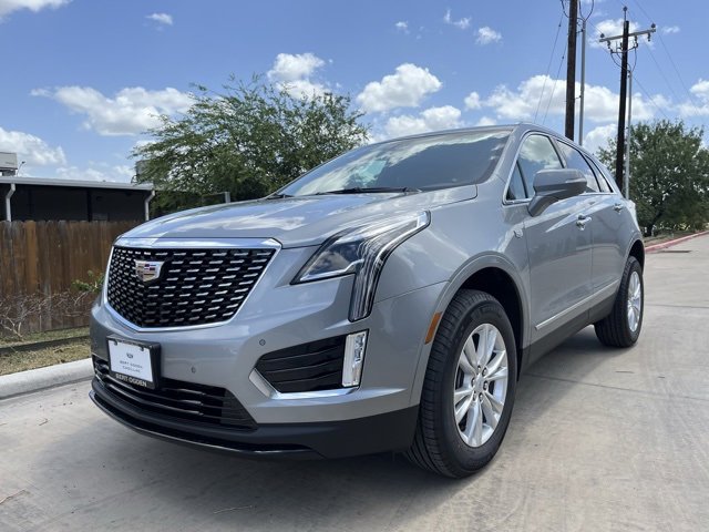 2025 Cadillac XT5 Luxury photo 2