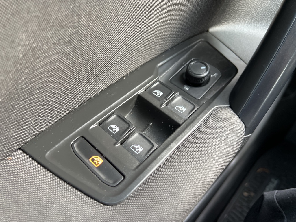 2021 Volkswagen Tiguan S photo 20