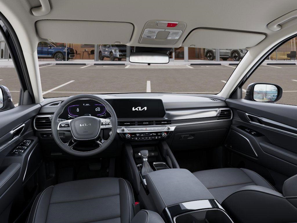 2025 Kia Telluride LX photo 12