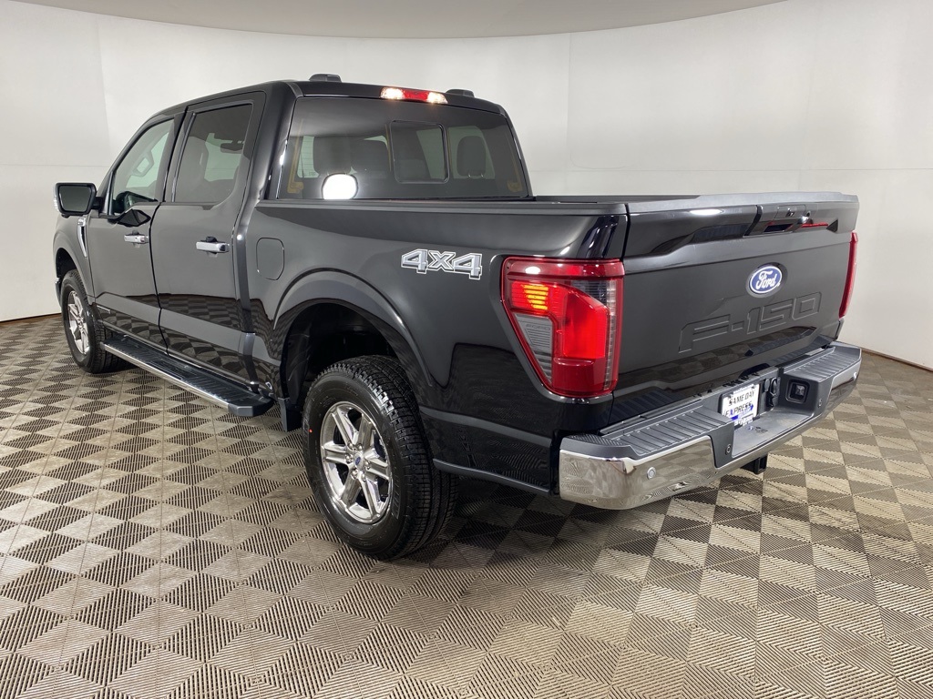 2025 Ford F-150 XLT photo 3