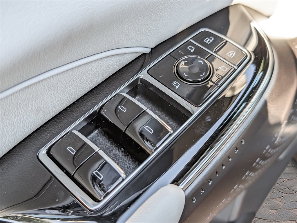 2026 Cadillac Lyriq Luxury photo 12