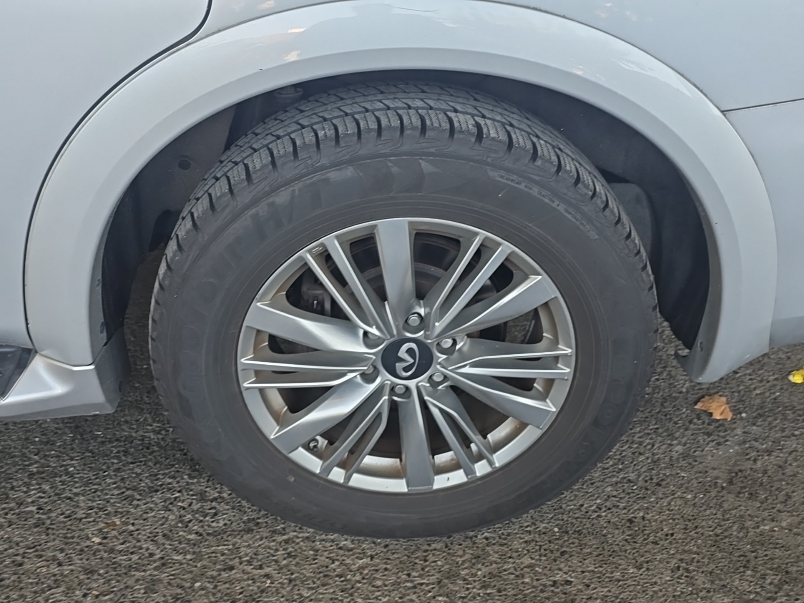 2020 Infiniti QX80 Luxe photo 8