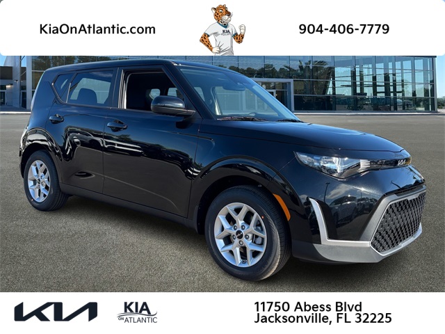 2025 Kia Soul LX's photo