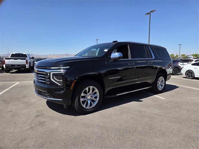 2025 Chevrolet Suburban Premier photo 2