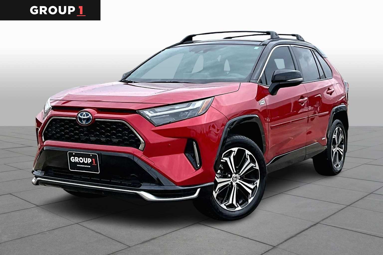 2024 Toyota RAV4 XSE's photo