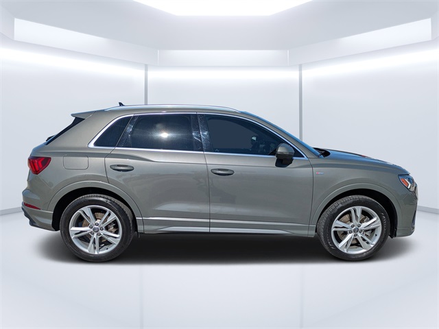 2020 Audi Q3 Premium Plus S line photo 2