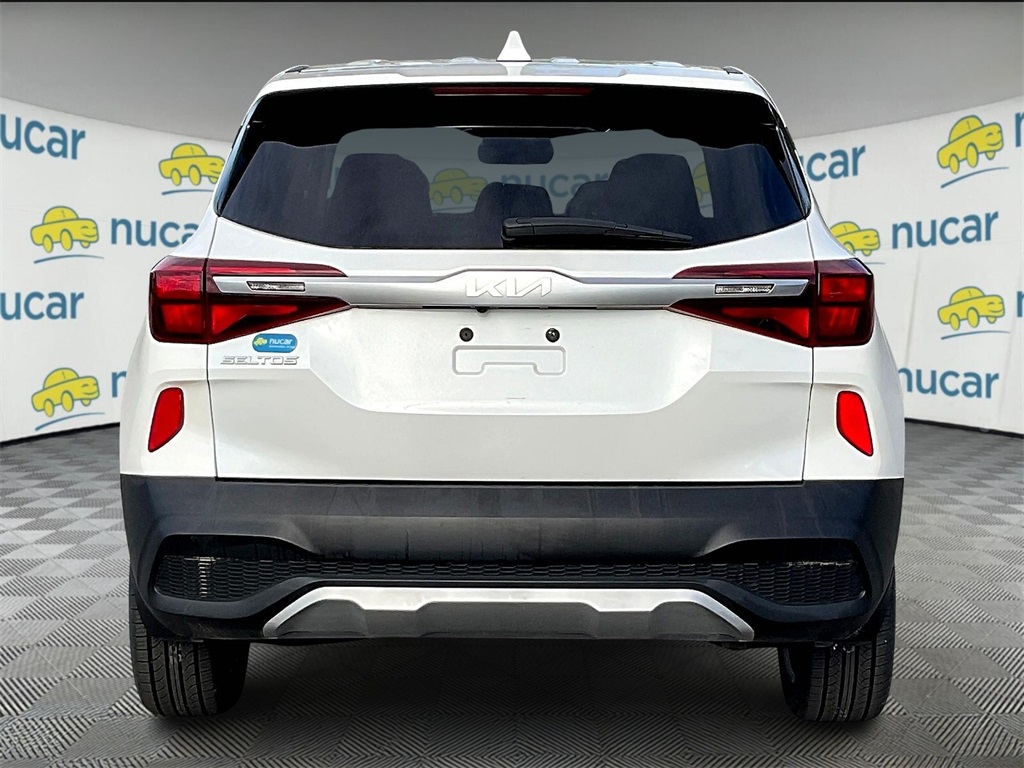 2023 Kia Seltos LX photo 3