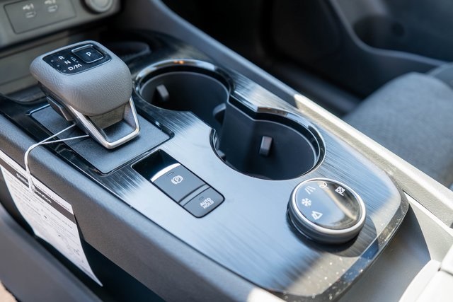 2026 Nissan Rogue SV photo 20