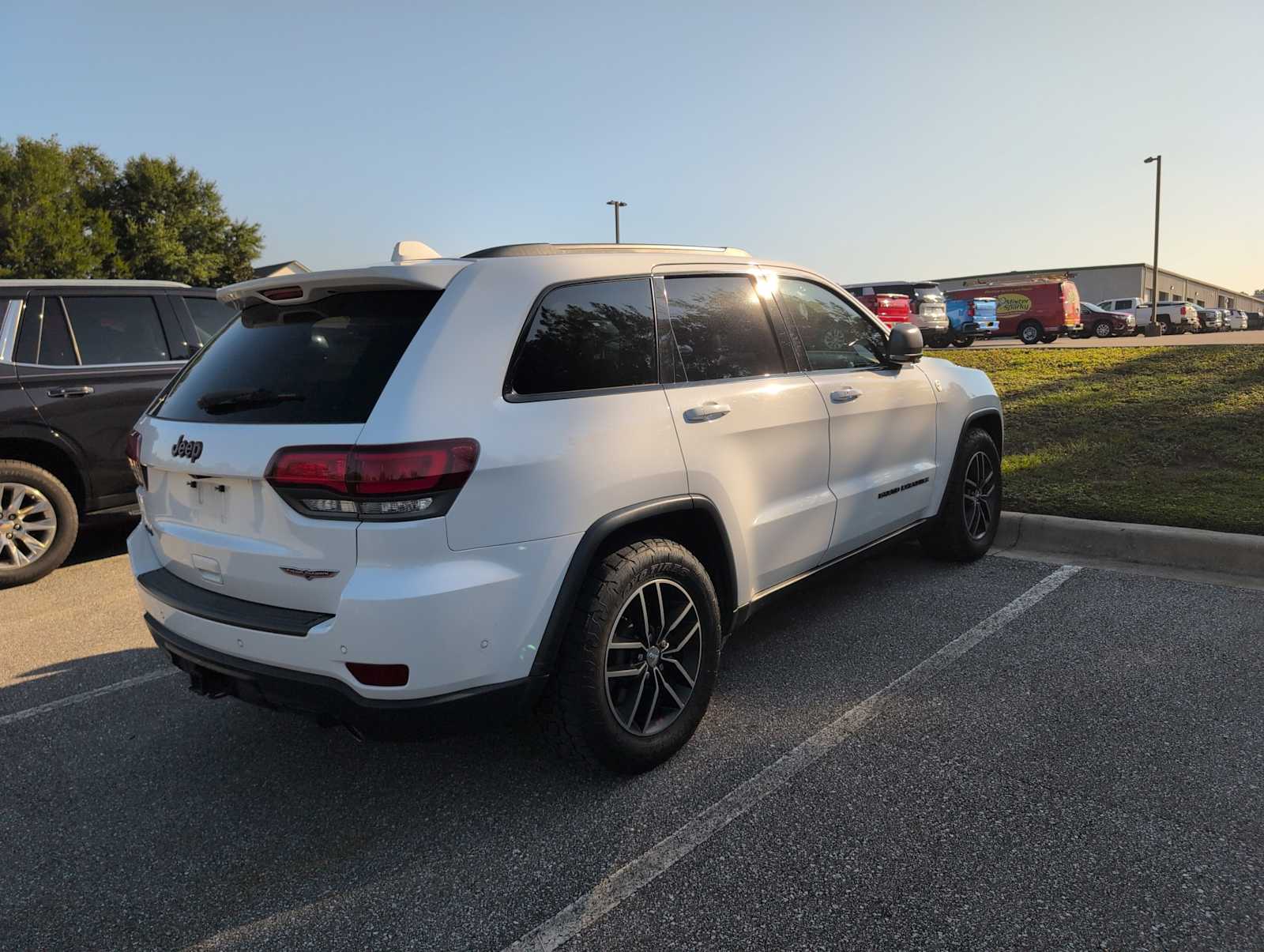 2017 Jeep Grand Cherokee Trailhawk photo 2