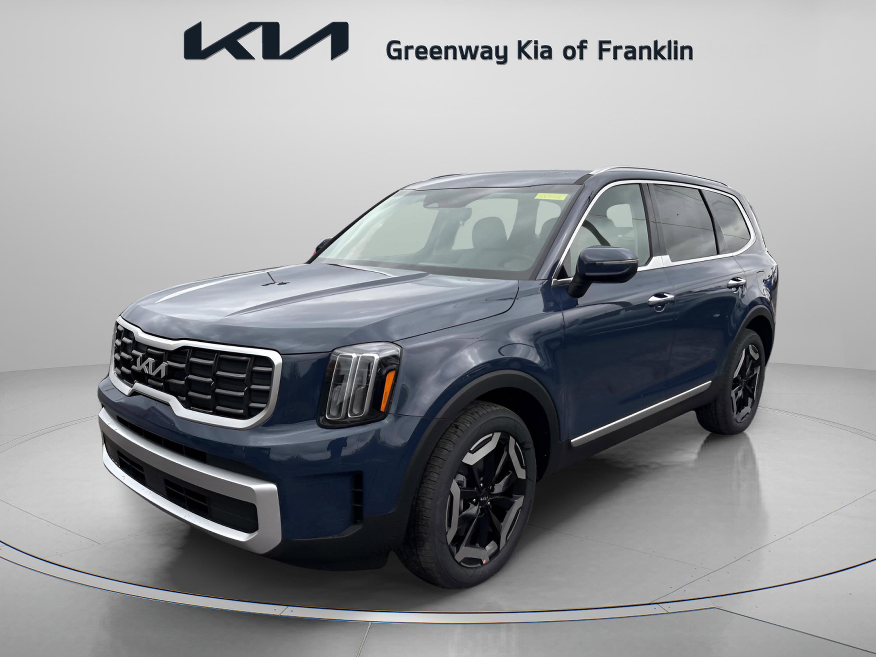2025 Kia Telluride S photo 3