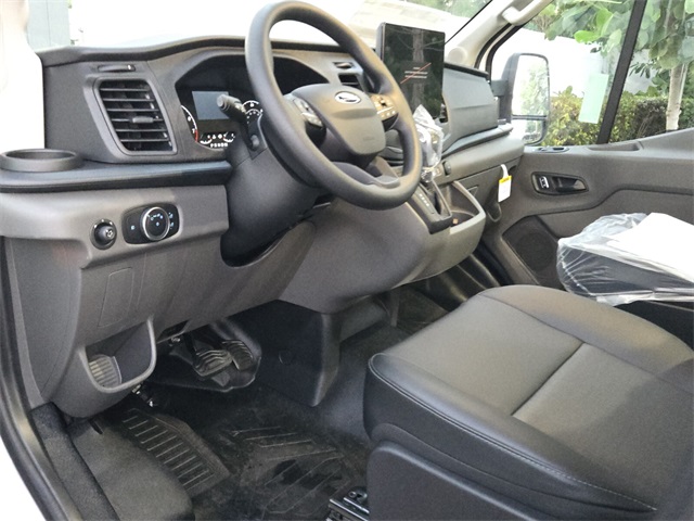 2025 Ford Transit photo 6