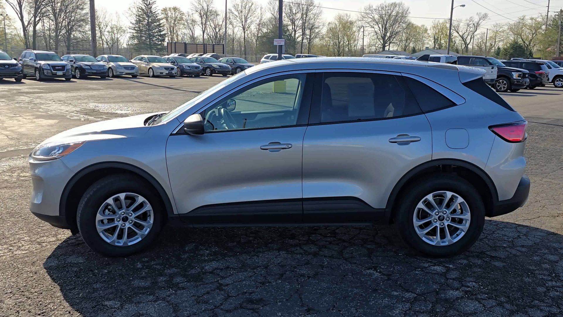 2022 Ford Escape SE photo 32
