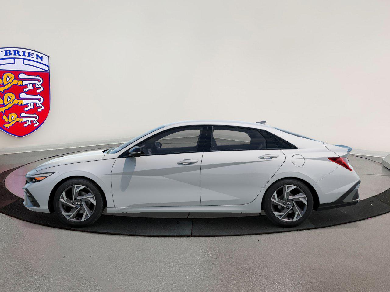 2025 Hyundai Elantra SEL Sport photo 3